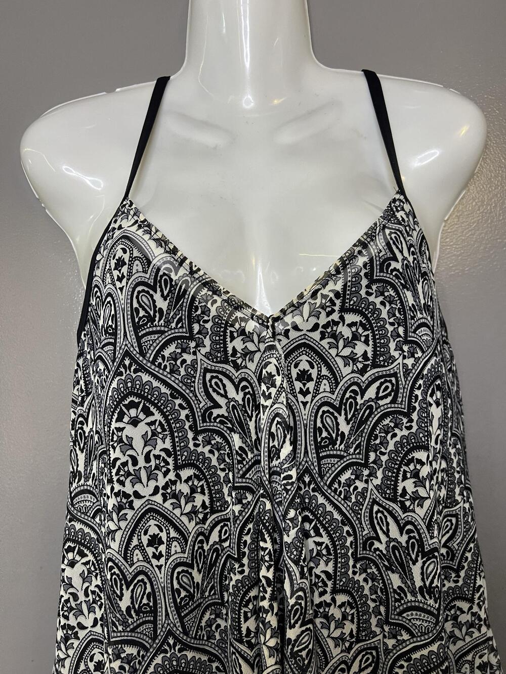 Beach House Swimdress Womens 12 Black White Paisley Tank Built In Bra Padded